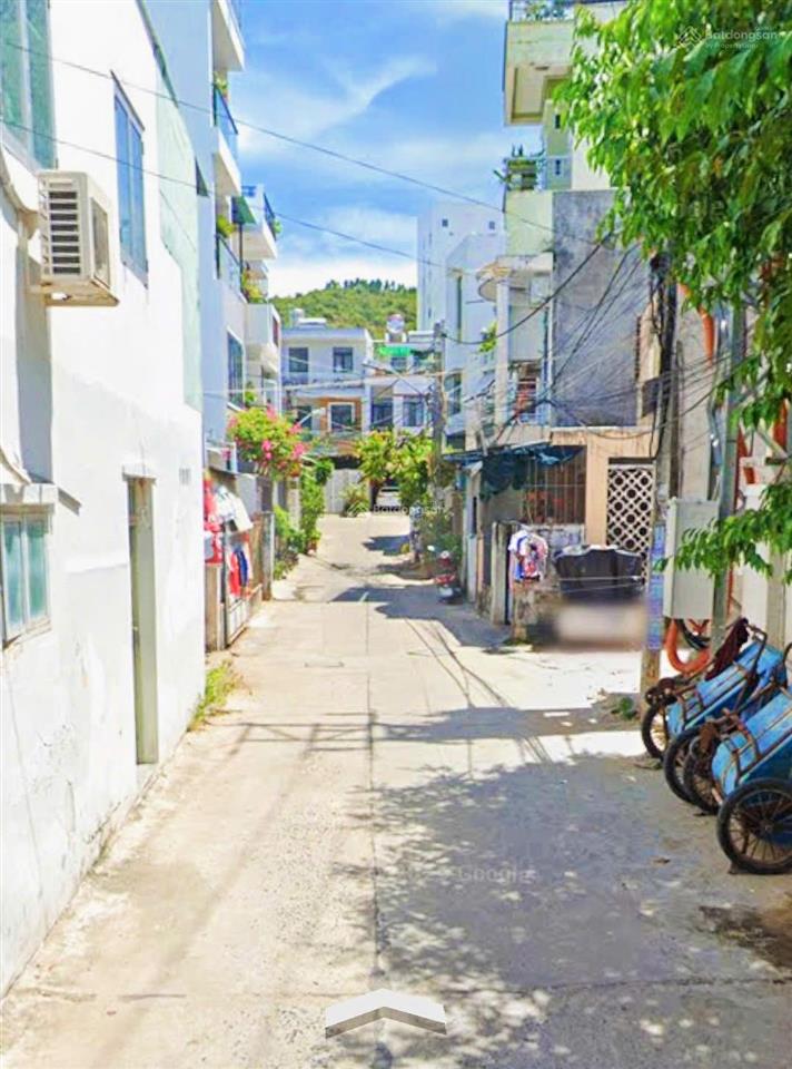 Nhà góc 3 mặt tiền phương mai, gần đại học nha trang ra 700m là biển hòn chồng. giá 5,5 tỷ