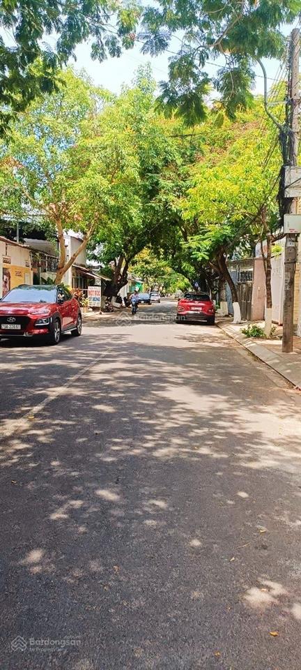 Góc 3 mặt tiền, đường phó đức chính  26,5 tỷ