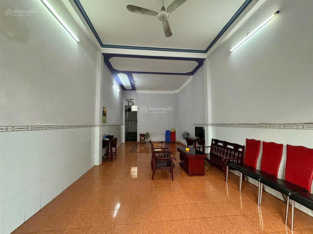 Nhà 2 tầng trịnh phong  vị trí siêu đẹp, kinh doanh khá ổn. giá 10,5 tỷ
