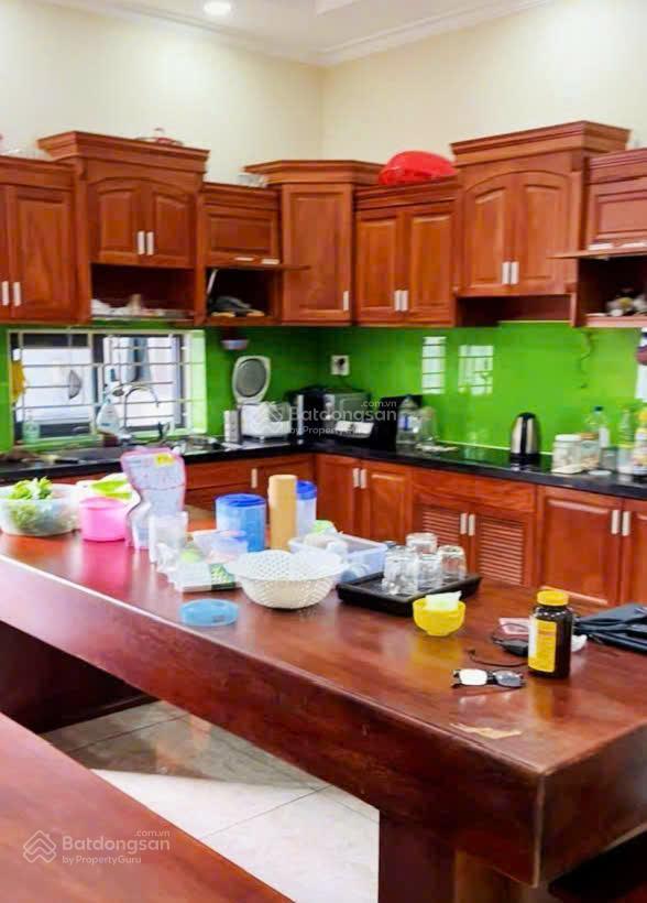 Góc 2 mặt tiền biệt thự 3 tầng hà huy giáp  quận 12, tp hcm full nội thất. giá 25 tỷ