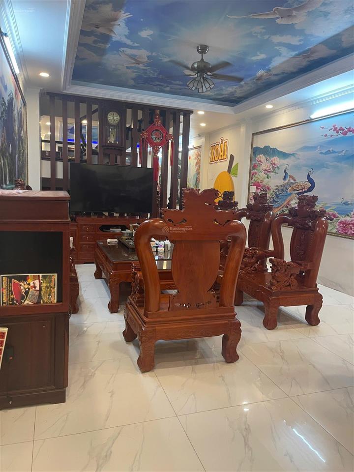 Nhà 3 tầng hẻm đường nguyễn quyền  giáp trường ptth hermann gmeiner giá 11 tỷ.