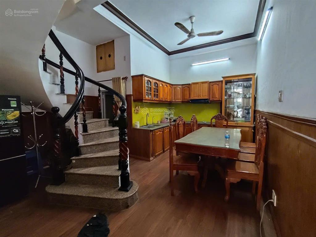 Nhà mới 3 tầng đường nhựa hoàng văn thụ  sát đường yersin (đoạn 2 chiều) giá 11 tỷ