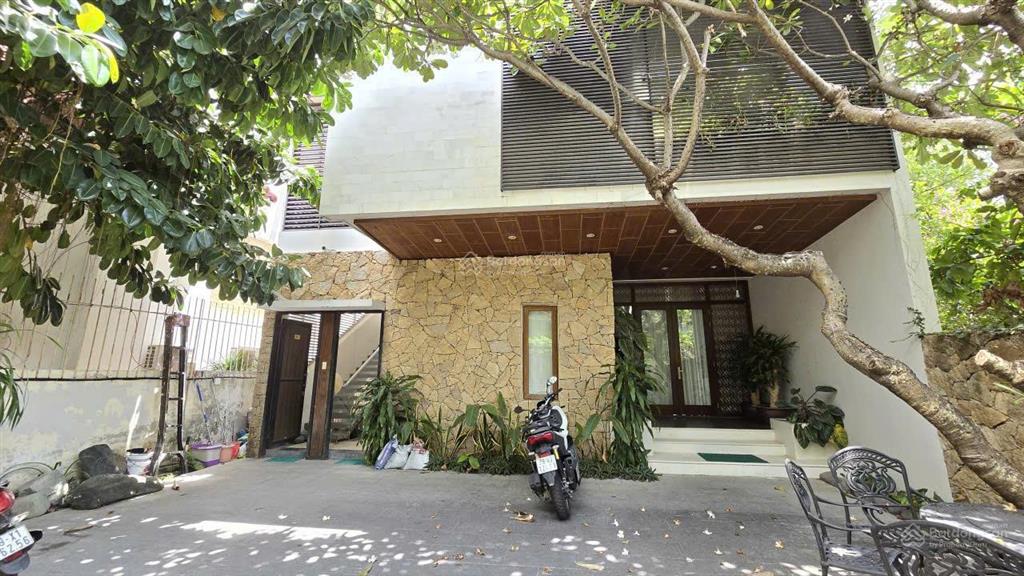 Biệt thự vườn 3 tầng sát đường phạm văn đồng, view biển cực chill. giá 30 tỷ