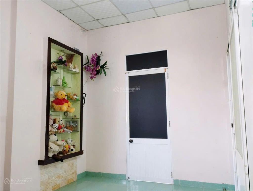 Nhà hẻm lê hồng phong, gần thích quảng đức * hẻm xe máy dài 100m * giá 2,250 tỷ