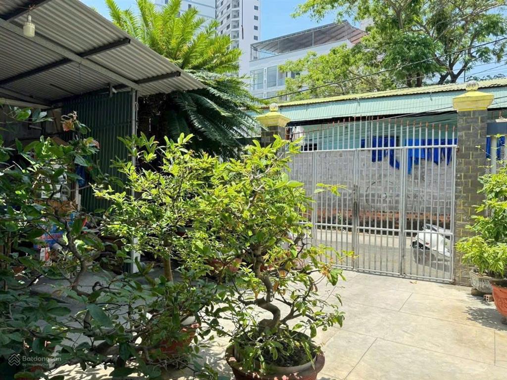Nhà cấp 4 ba làng  sát điện biên phủ  đi ra biển  150m  giá  15 tỷ