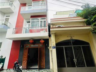 Nhà 4 tầng lê thánh tôn  hẻm rộng 4m * cách biển trần phú 350m *. giá 11 tỷ