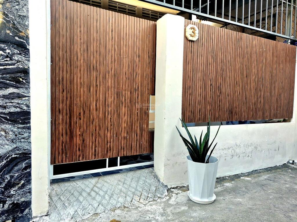 Nhà hẻm củ chi có gác lửng  ở bao ổn áp * cách biển 780m. giá 4,1 tỷ.