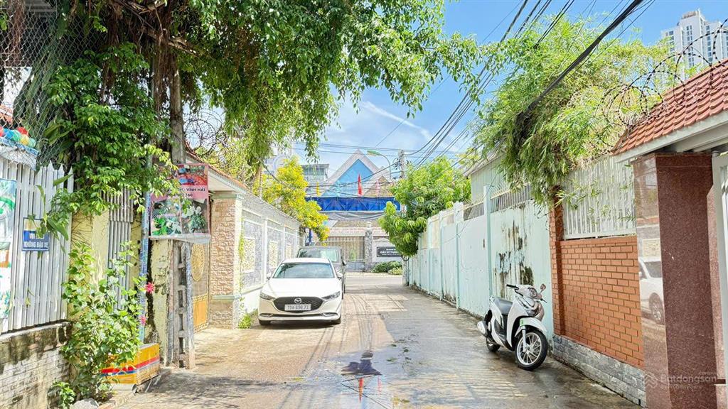 Mặt tiền đường nhà thờ ngang, dài 6m cách biển hòn chồng 350m. giá 11,850 tỷ