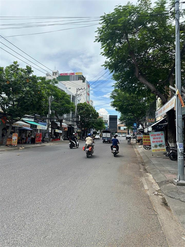 Nhà góc 2 mặt tiền đường mai xuân thưởng cách biển hòn chồng 600m. giá 7,4 tỷ