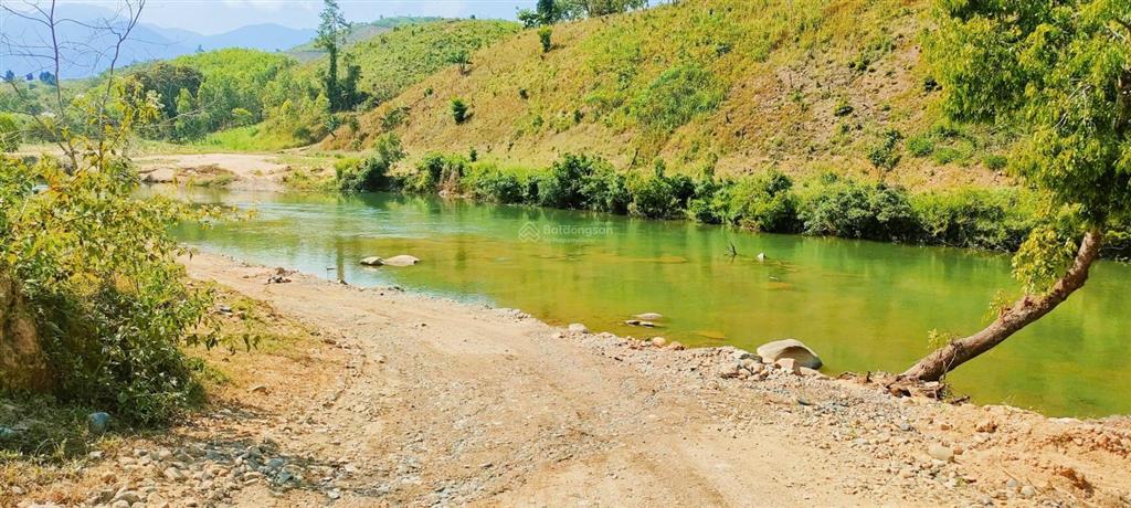 1,7ha đất giáp suối sông cái và giáp mặt tiền ql27c, xã liên sang. giá 17,5 tỷ