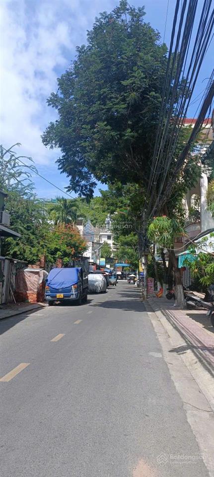 Đất mặt tiền đường cao văn bé  vuông vắn* gần biển hòn chồng 450m.