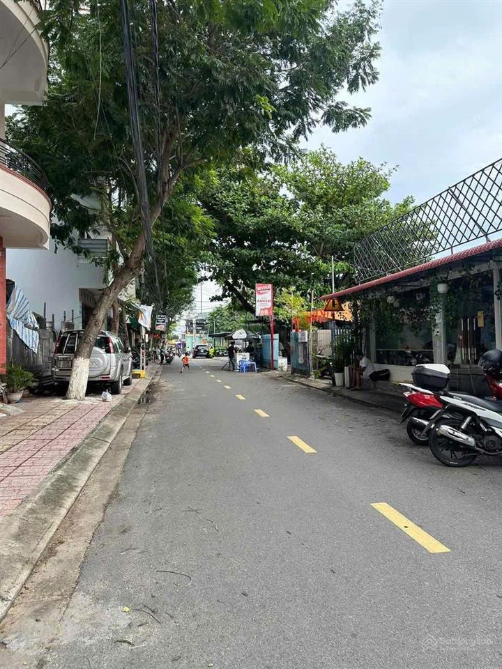 Nhà 4 tầng mặt tiền đường cao văn bé  đã hoàn công bài bản, gần biển hòn chồng 400m. giá 10 tỷ