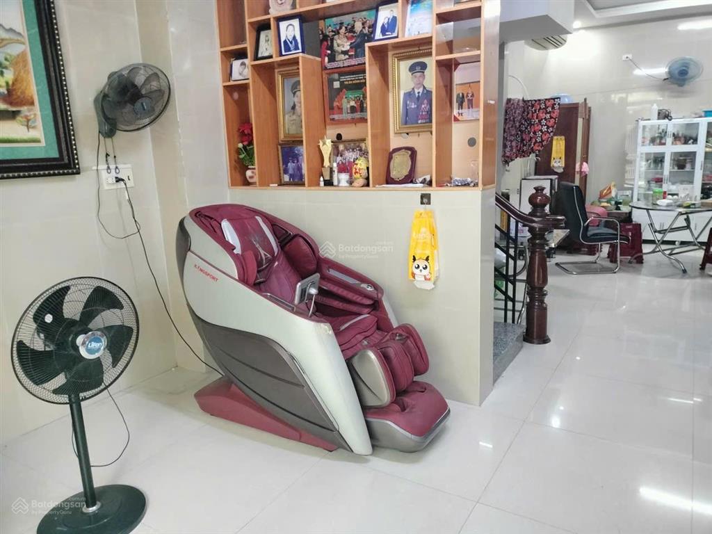 Nhà 6 tầng hẻm 98 trần phú  còn khá mới 90% xây theo kiểu khách sạn, đi ra biển trần phú 100m