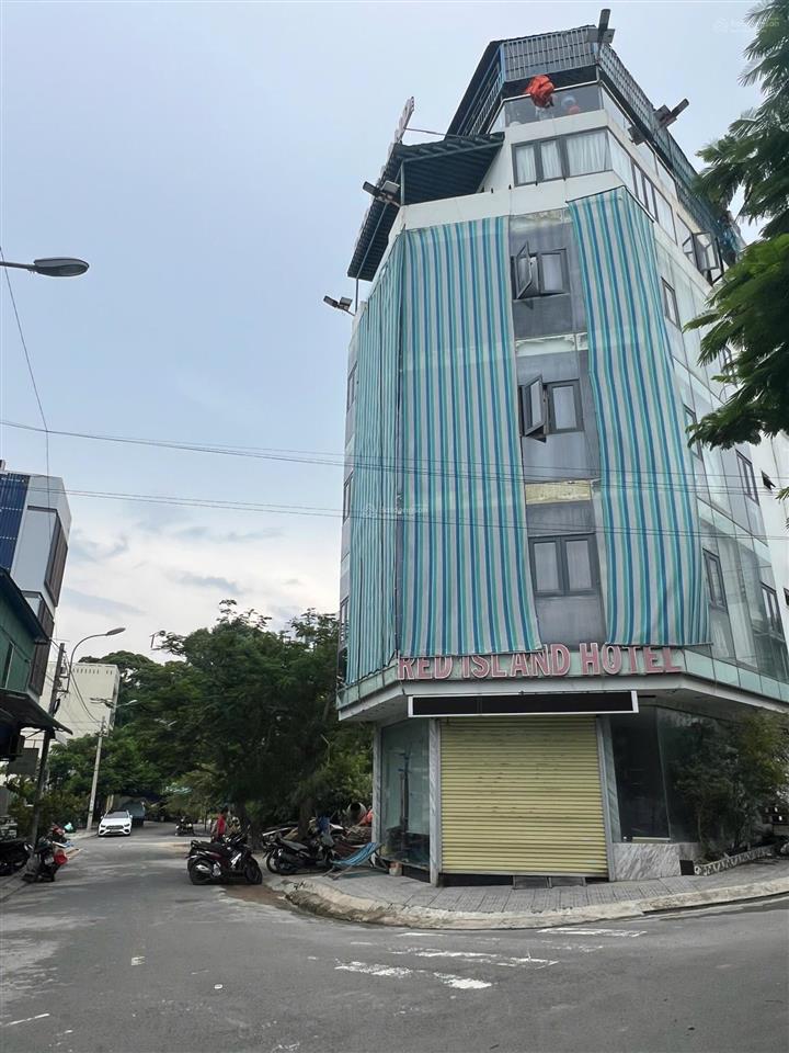 Toà căn hộ 5 tầng  sát đường phạm văn đồngôm góc 3 mặt tiền đường ô tô rộng 10m vi vu.giá 13,5 tỷ