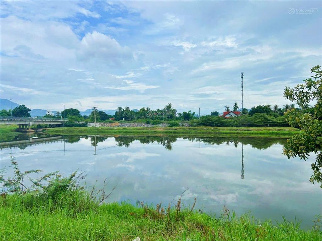 Mặt trực diện sông tắc, vĩnh thái (tái định cư), 2 tầng hoàn công bài bản giá 4,2 tỷ