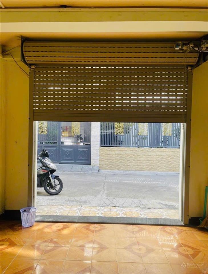 Nhà 2 tầng hẻm bắc sơn, đi ra biển hòn chồng 500m. hẻm xe tải nhỏ. giá 2,9 tỷ