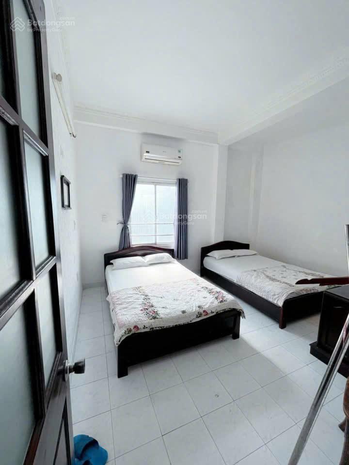 Hotel 6 tầng hẻm 96a trần phú  kinh doanh ổn áp , đi ra biển trần phú 100m. giá  29 tỷ