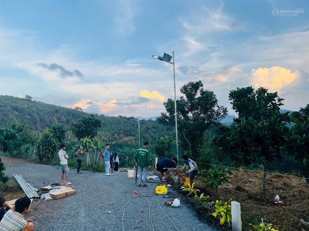 Chính chủ cần bán nền đất thổ cư xã hòa trung di linh cách ql20 có 5km đường ôtô tới đất có dân cư