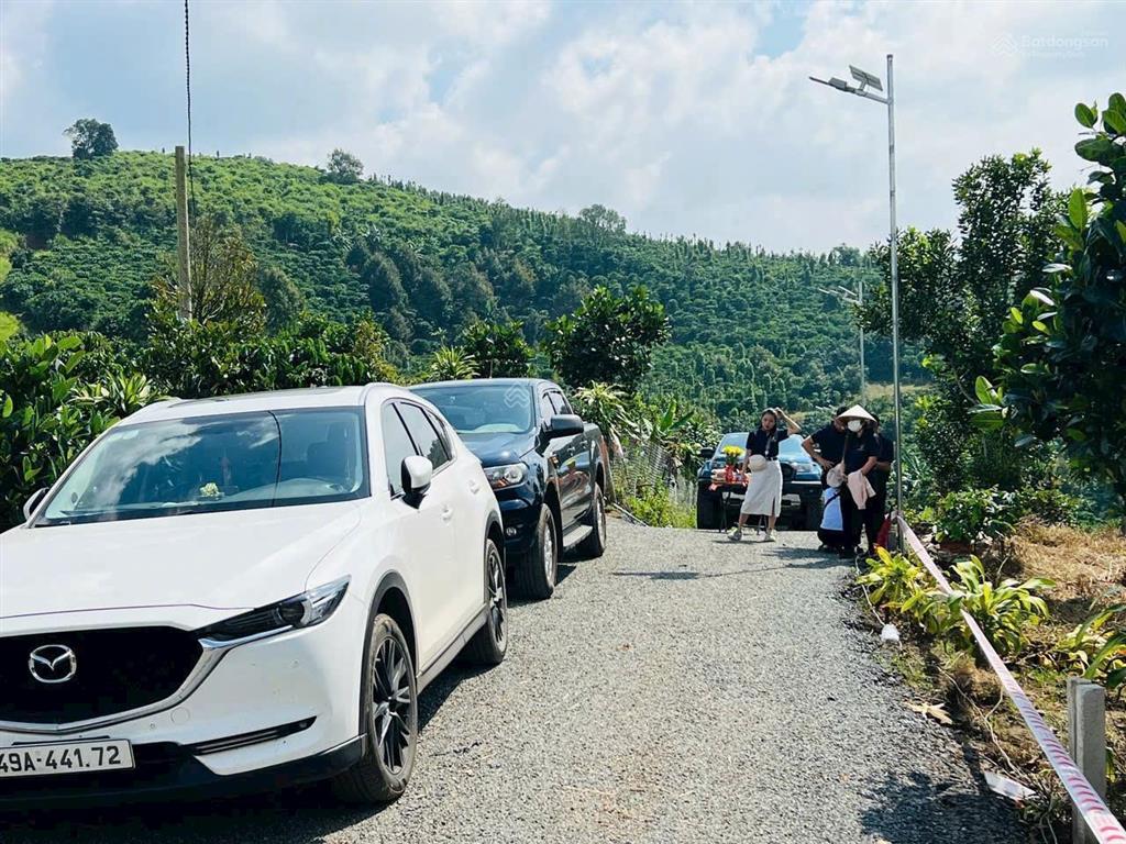 Chính chủ cần bán nền đất thổ cư xã hòa trung di linh cách ql20 có 5km đường ôtô tới đất có dân cư