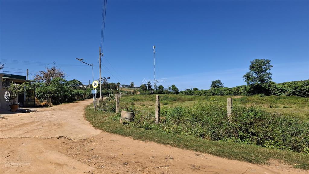 Bán nền đất thổ cư đức trọng ngang 7m cạnh trường học, dân cư đông, đường lớn 2 xe hơi đi