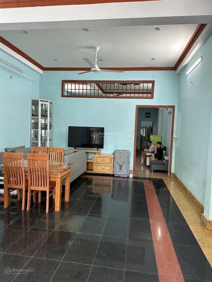 Bán nhà 2 lầu dt 125m2 ngay chợ tân hiệp, kinh doanh tốt giá 4.75 tỷ