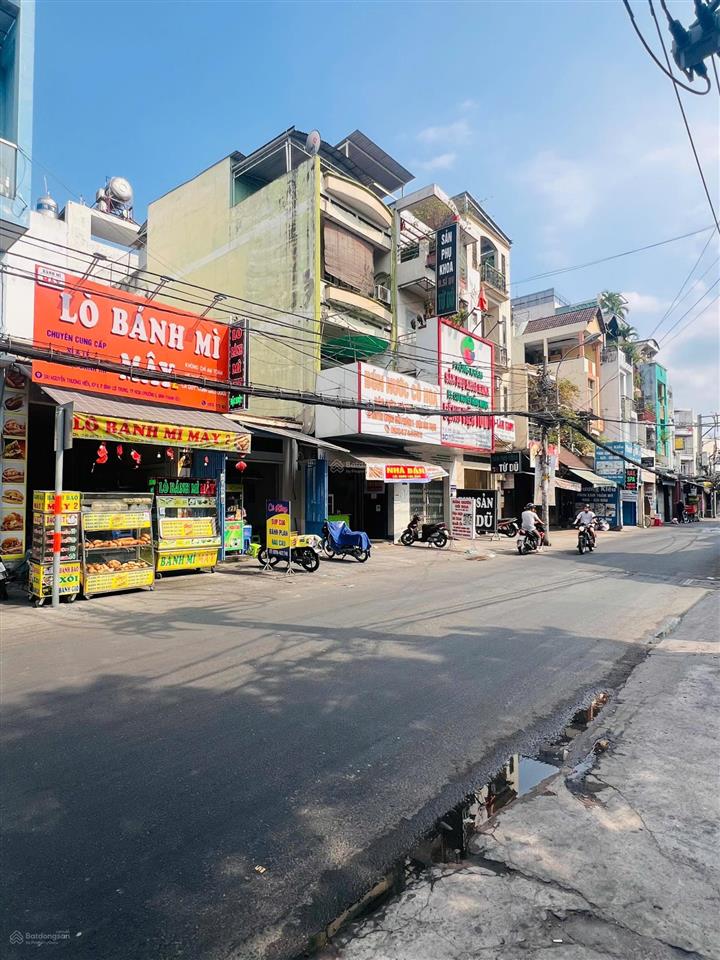 Bán gấp mt nguyễn thượng hiền, 4.8x21m cn 101m2, giá 11.9 tỷ, sổ 1 đời chủ.  0901 580 ***