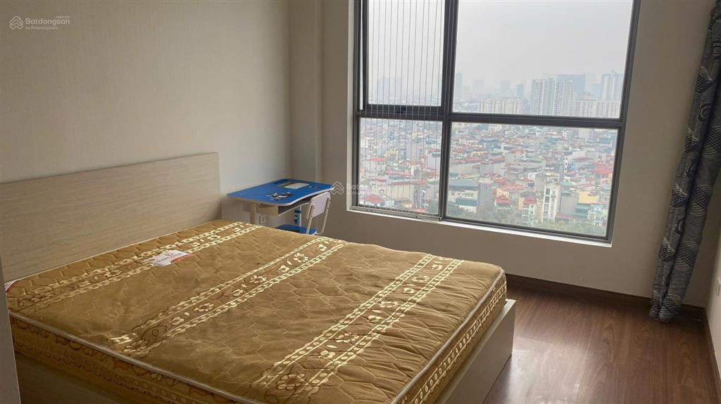 Chính chủ cho thuê cc star tower, cầu giấy, dt 145m2, 3pn 2wc, full đồ xịn, chỉ 18tr/th view đẹp