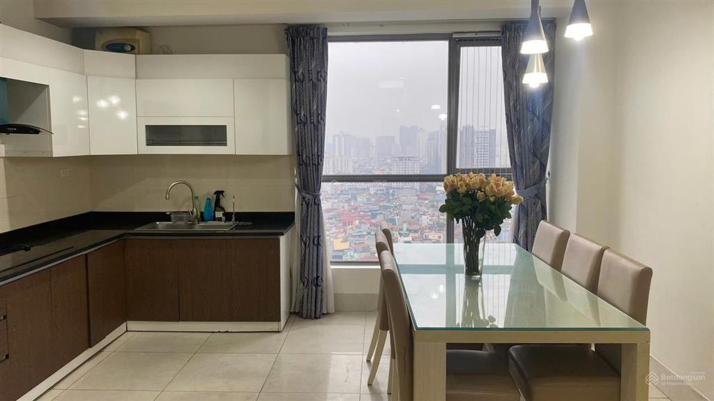 Chính chủ cho thuê cc star tower, cầu giấy, dt 145m2, 3pn 2wc, full đồ xịn, chỉ 18tr/th view đẹp