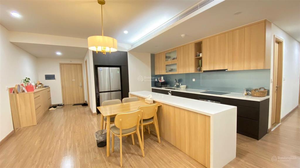 Chính chủ cần cho thuê golden park tower  cạnh đại sứ quán mỹ, 98m2, 3 ngủ đủ nội thất, 0981 936 ***