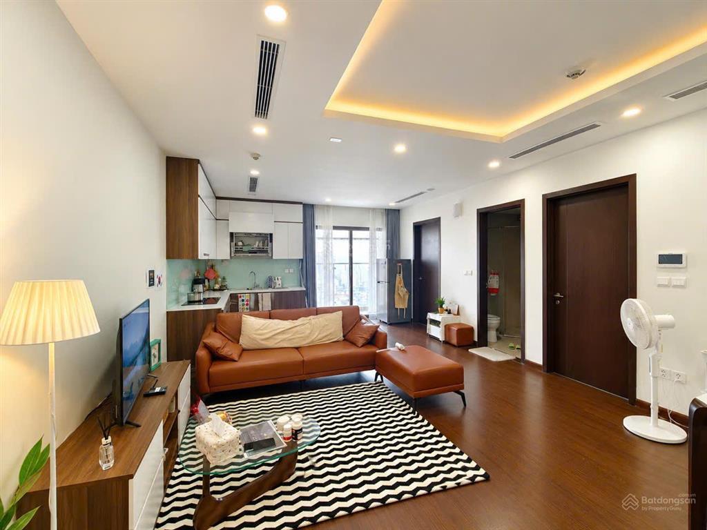 Mình cần cho thuê chung cư luxury park views, 70m2, 2 ngủ 2 vs full đồ, cạnh cv cầu giấy, giá tốt