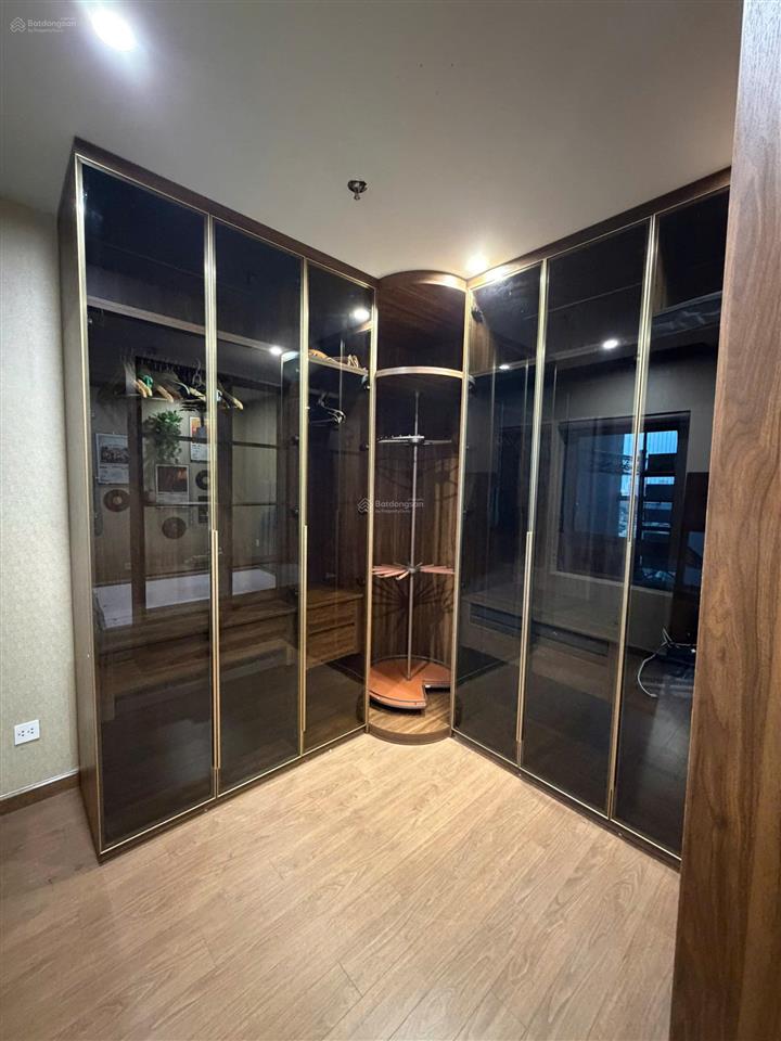 Gia đình cần cho thuê căn hộ cao cấp 2pn the matrix one giá tốt thị trường.  0981 936 ***