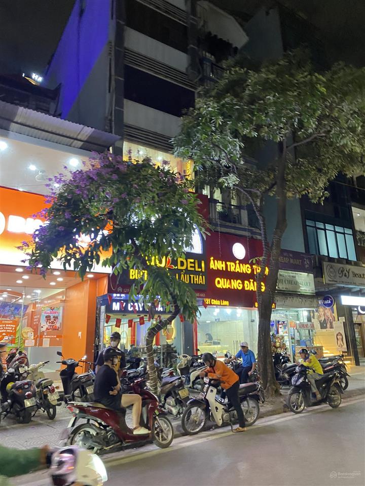 Cho thuê mặt bằng mặt phố vũ trọng phụng. diện tích 110m2 x 3 tầng. mặt tiền 10m.