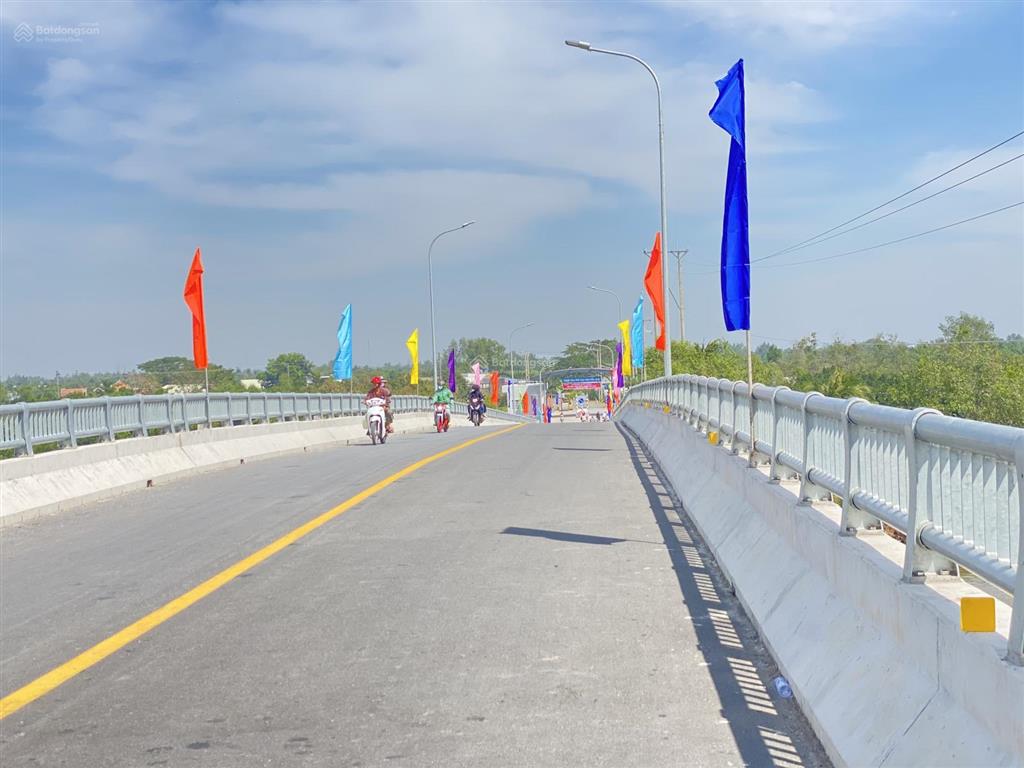 Bán đất đường xe ô tô cách chợ cái tàu hạ 800m (giá tốt)