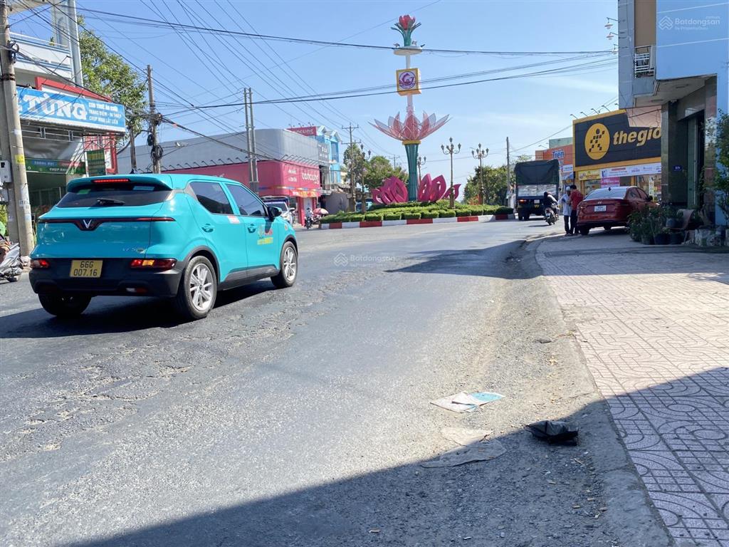 Bán đất đường xe ô tô cách chợ cái tàu hạ 800m (giá tốt)