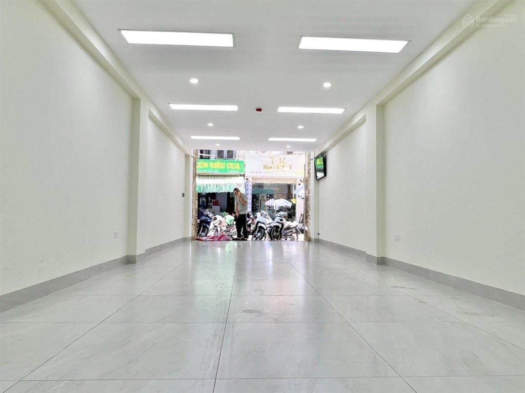 Cho thuê vp 60m2 13 triệu tại nguyễn chánh  xe máy để miễn phí ở tầng 1