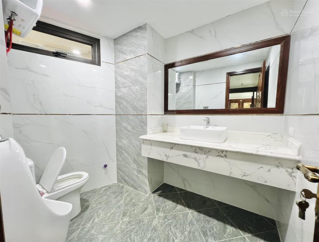 Mời thuê văn phòng tại hoàng ngân. 90m2 17 triệu
