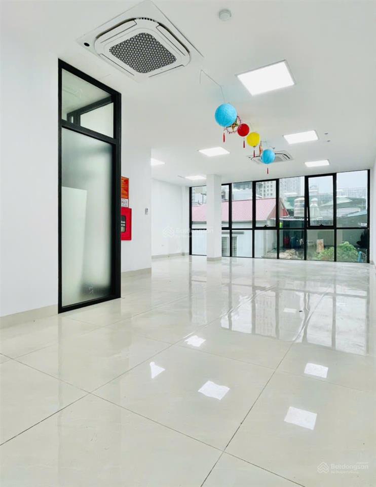 Mời thuê văn phòng tại 90 khuất duy tiến. 80m2 15 triệu