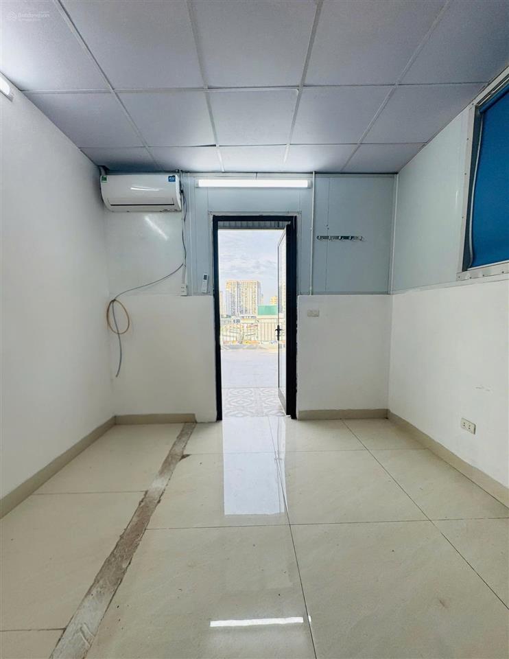 Mời thuê văn phòng tại 20 ngụy như kon tum. 20m2 + 30m2 ban công. giá 4.500