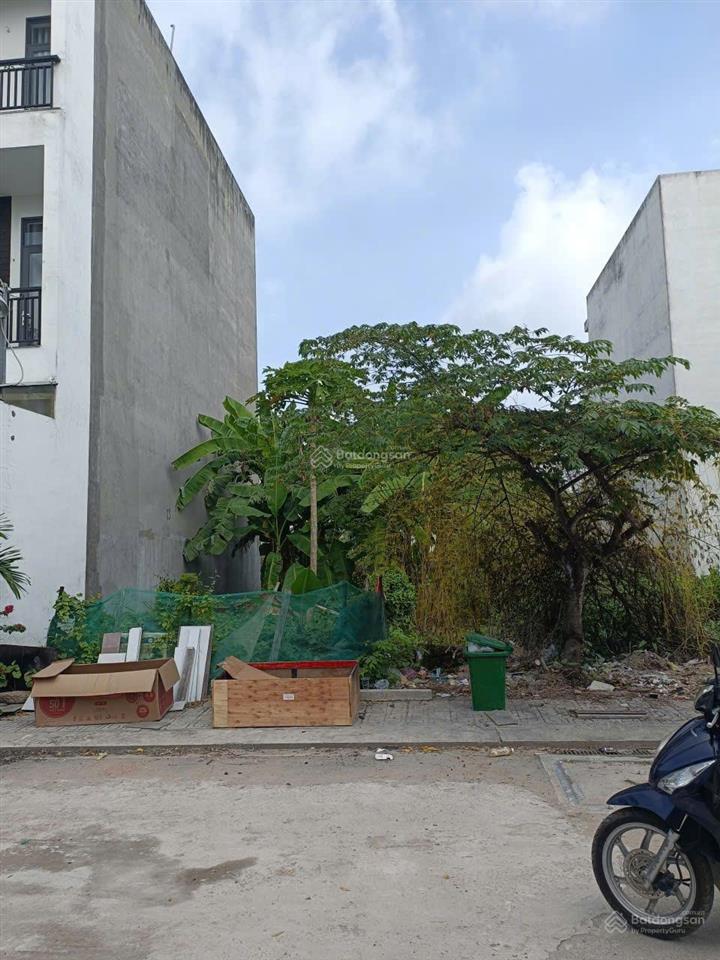 Chính chủ gửi bán lô đất centana đpt đường trường lưu q9