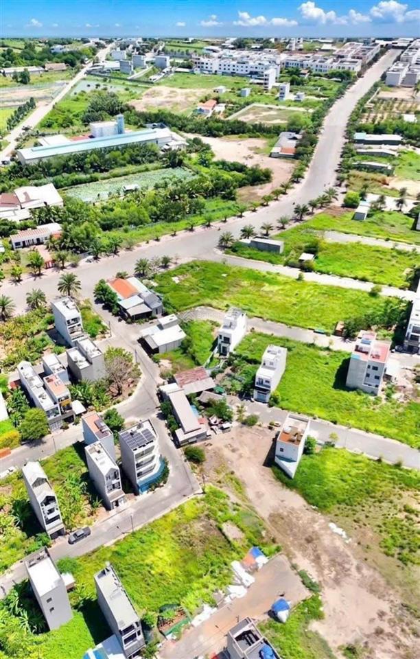 Chính chủ gửi bán lô đất centana đpt đường trường lưu q9