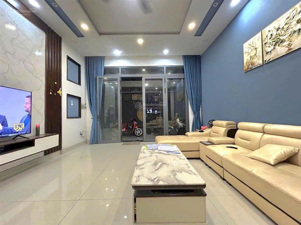 Chủ cần bán nhanh căn nhà hoàn thiện nằm trong kdc centana điền phúc thành q9