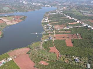 Siêu phẩm có 1 không 2 bám mặt hồ phúc thọ và mặt đường nhựa 724