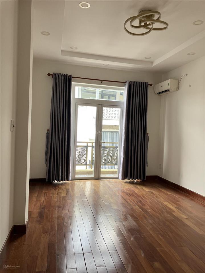 Cho thuê nhà đẹp, hxh, gần etown, quận tân bình, giao thông thuận tiện