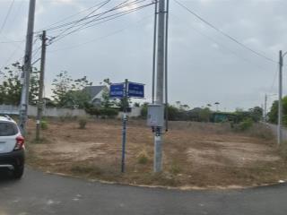 Bán gấp đất mặt tiền nhựa nguyễn văn hưng đất đỏ, mua đất brvt tài chính 1 tỷ, 303,5m2, 60m thổ cư