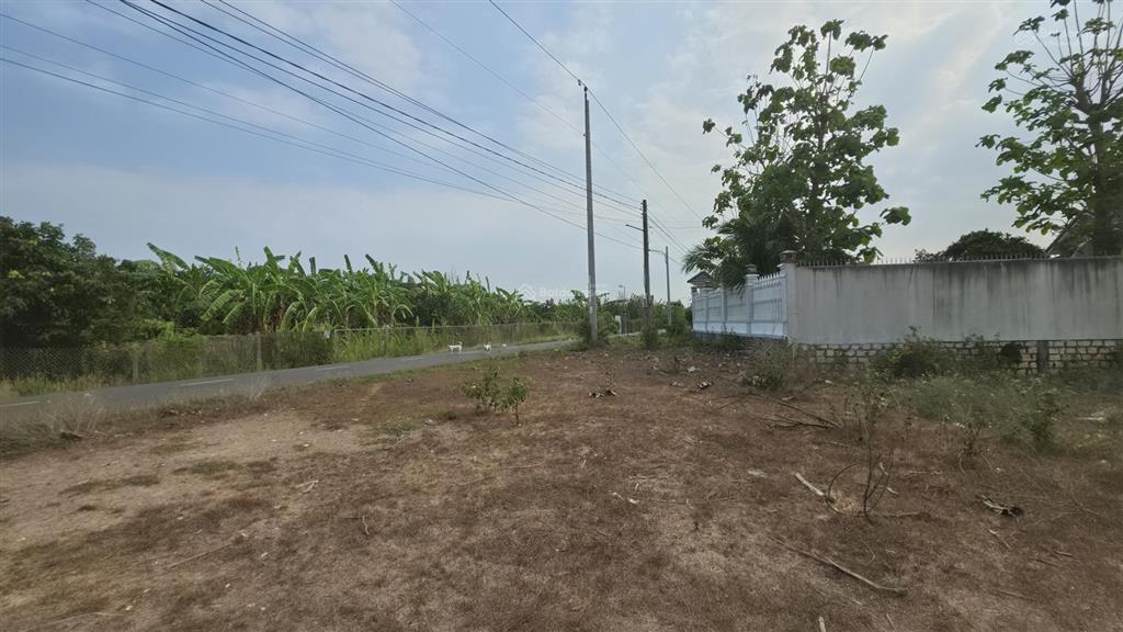 Bán đất mặt tiền nguyễn văn hưng đất đỏ 303,5m2 giá 1,35 tỷ, 60m thổ cư, gần vũng tàu