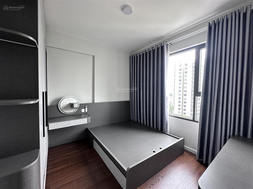 Bán căn 3pn2wc toà c4 giá 4tỷ050 sẵn nội thất