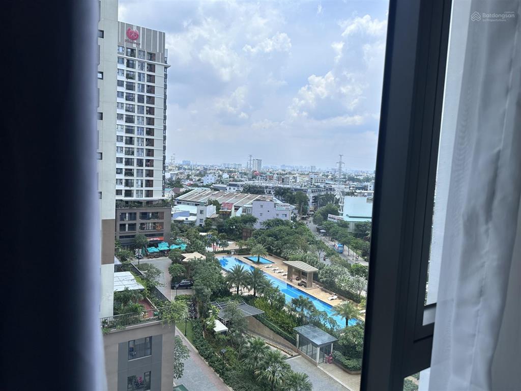 Bán căn 3pn2wc toà c4 giá 4tỷ050 sẵn nội thất