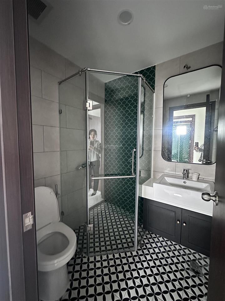 Bán căn 3pn2wc toà c4 giá 4tỷ050 sẵn nội thất