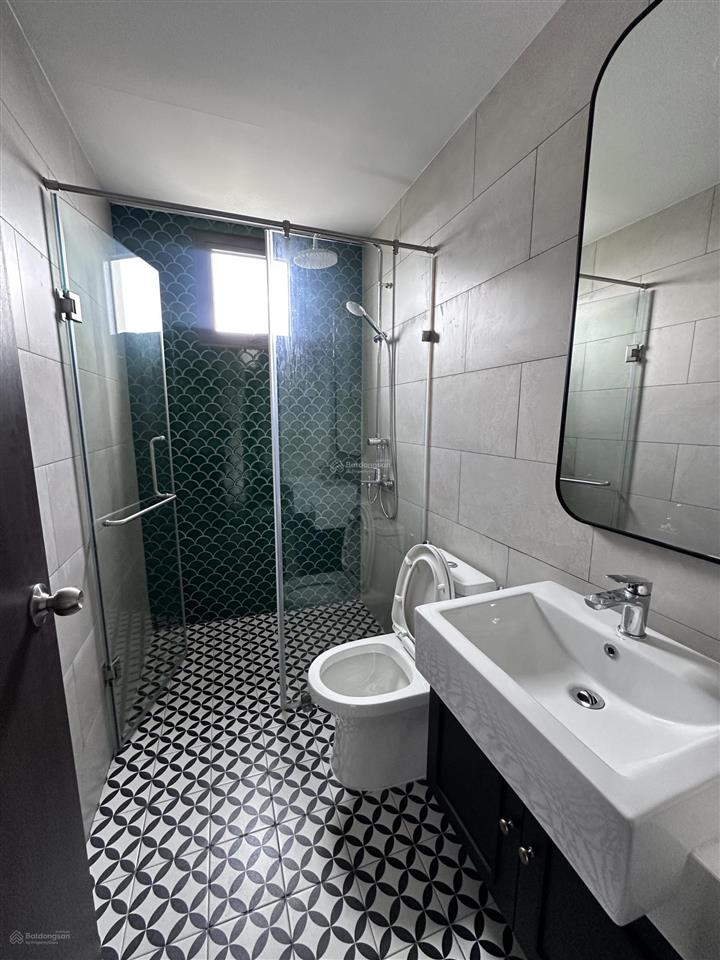 Bán căn 3pn2wc toà c4 giá 4tỷ050 sẵn nội thất