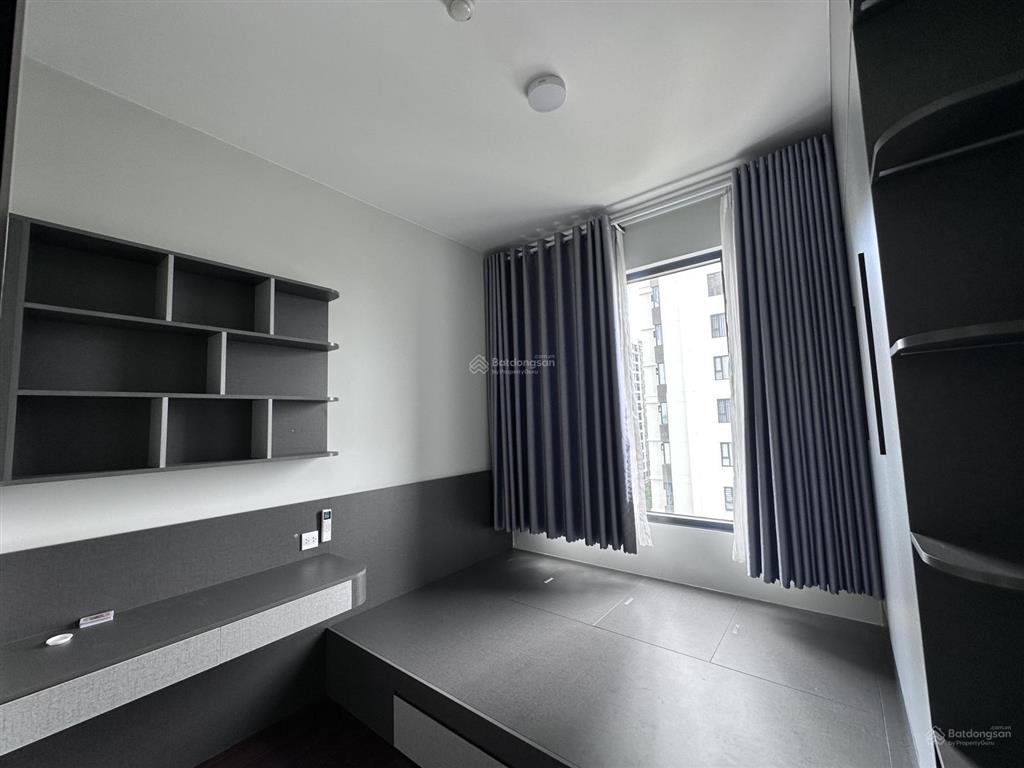 Bán căn 3pn2wc toà c4 giá 4tỷ050 sẵn nội thất